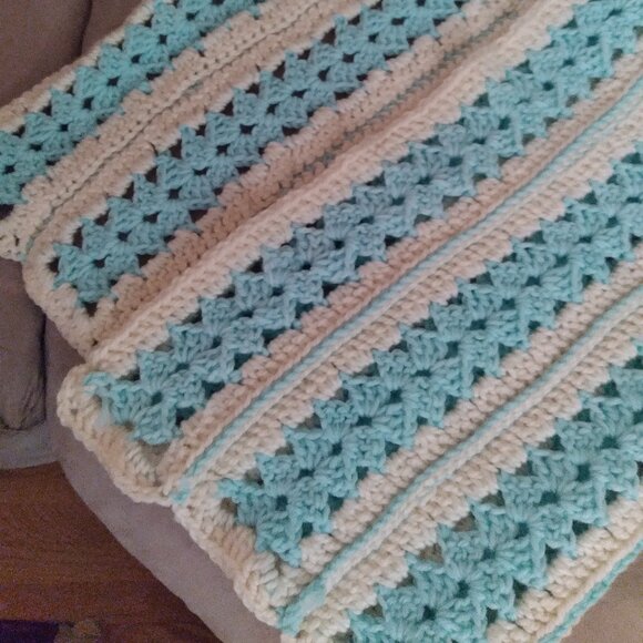 Elegant blanket, Handmade, Size - 53x29 inch - Picture 4 of 4